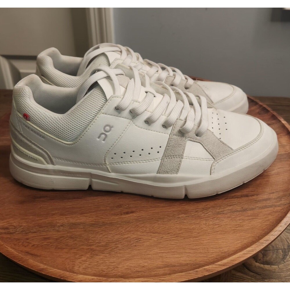 The Roger Clubhouse by On, Men's US Size 9.5, white leather sneakers - Picture 10 of 16